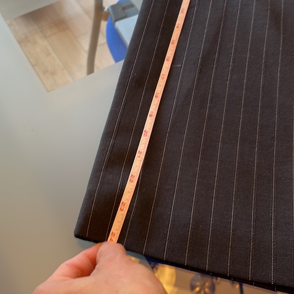 Anne Klein Blue pencil skirt suit, white pin stripe 2 button jacket - Picture 5 of 16